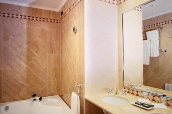 Bath Photo