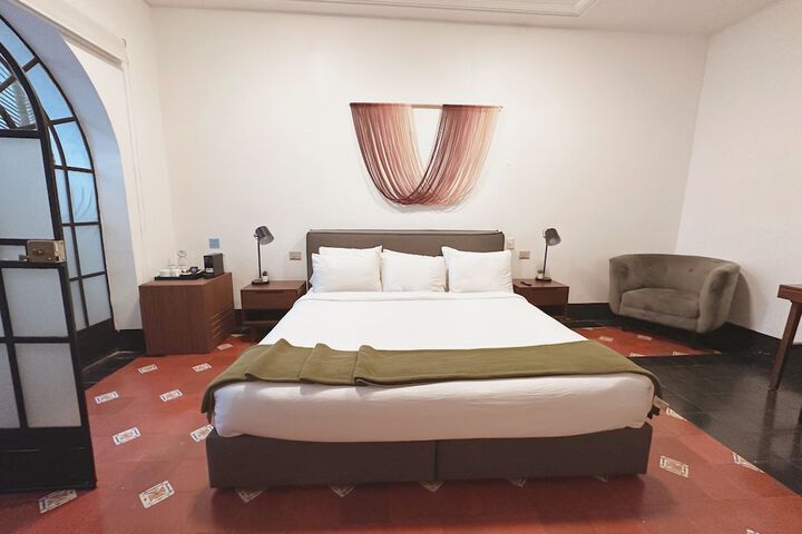 Room 74 of 140