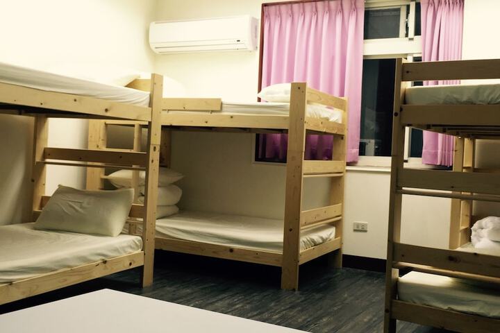 Room 3 of 6