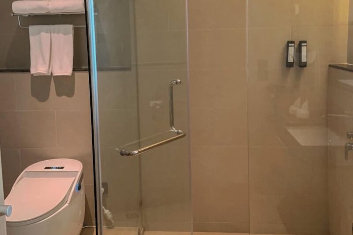 Room 73 of 134