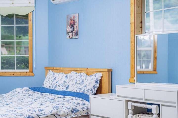 Room 34 of 83
