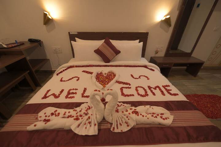 Room 4 of 35