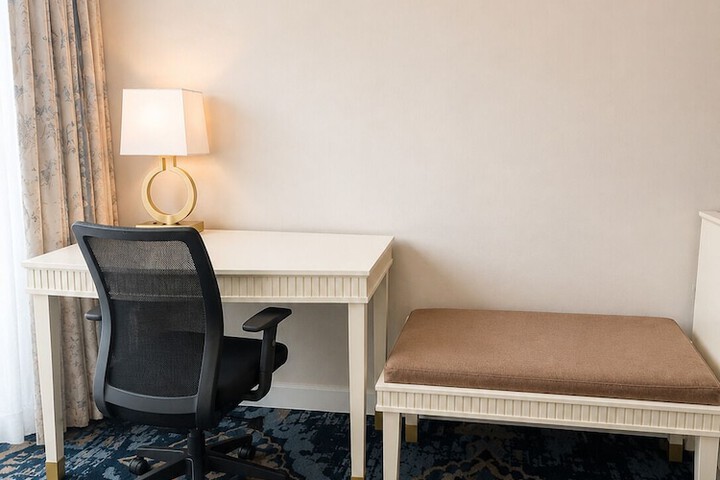 Concierge desk
