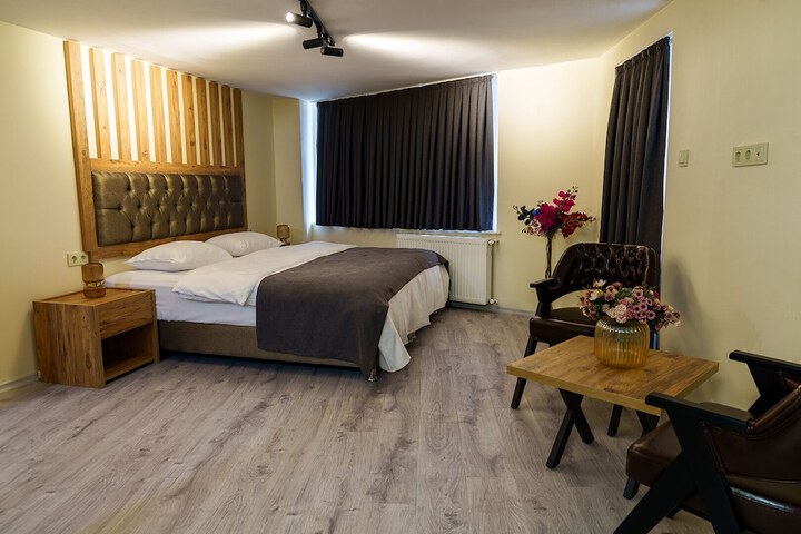 Room 14 of 60