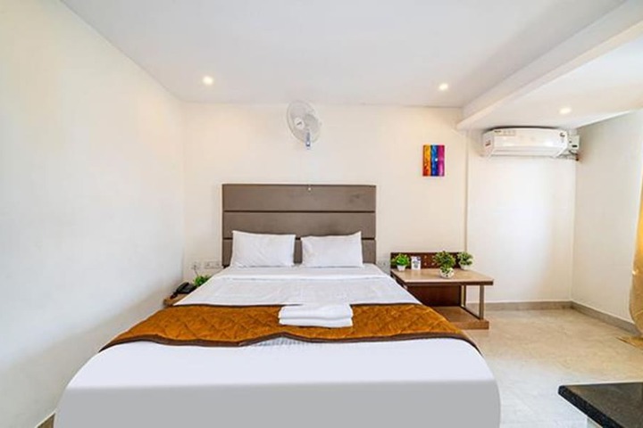 Room 16 of 37