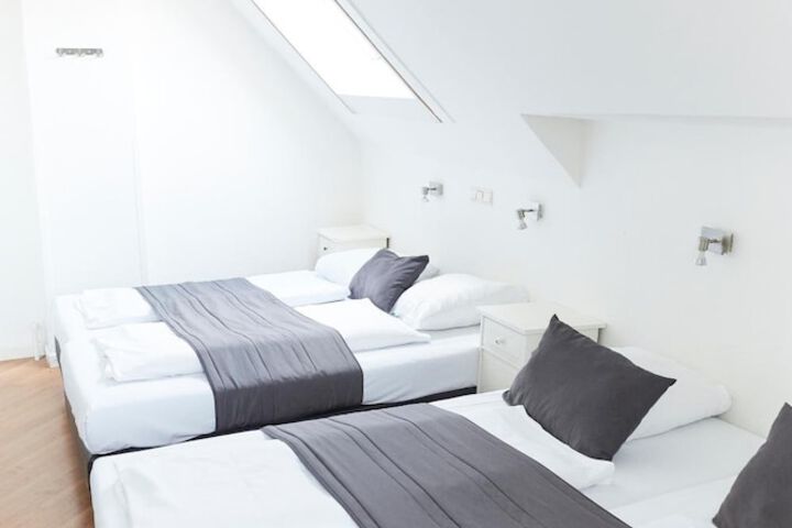 Room 18 of 52