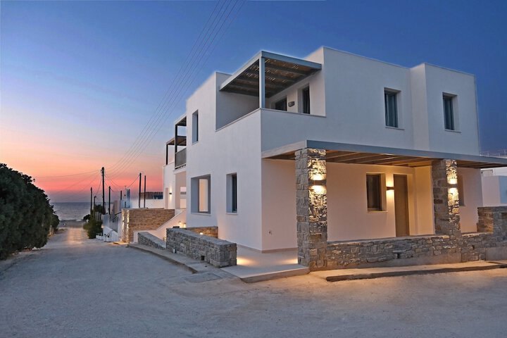 La Maltese Central in Paros