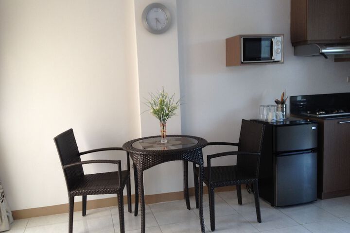 Room 10 of 26