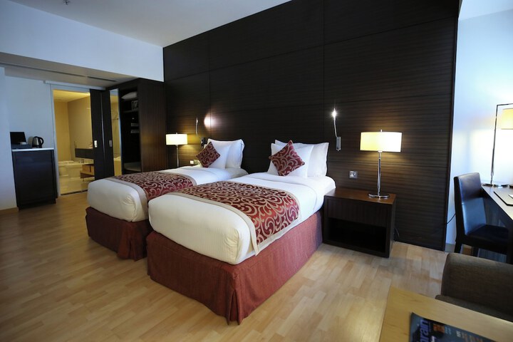Room 21 of 48