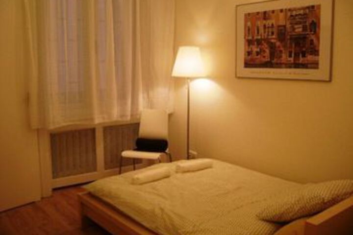 Room 16 of 44
