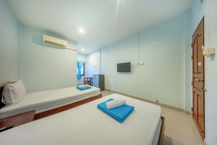 Room 7 of 17