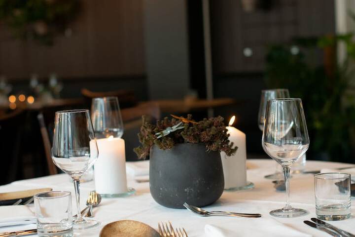 Dining 56 of 61