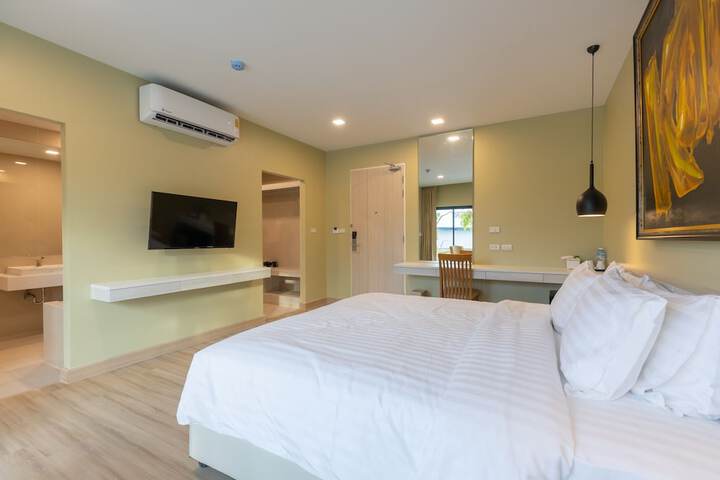 Room 10 of 22