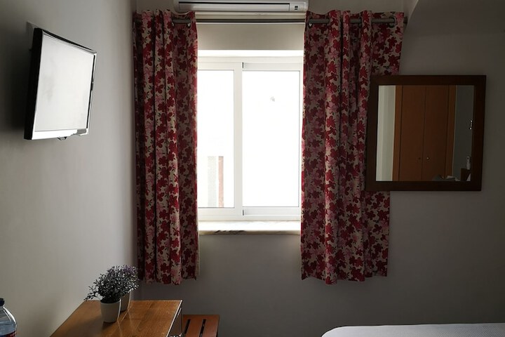Room 18 of 40