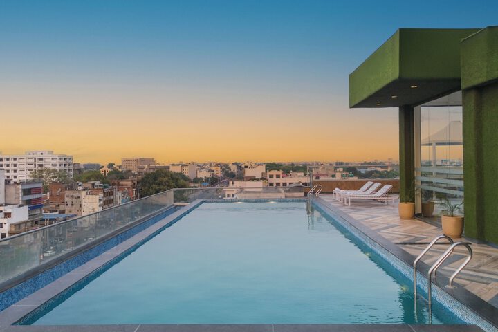Pool 19 of 40