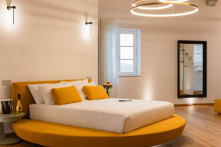 Room 16 of 148
