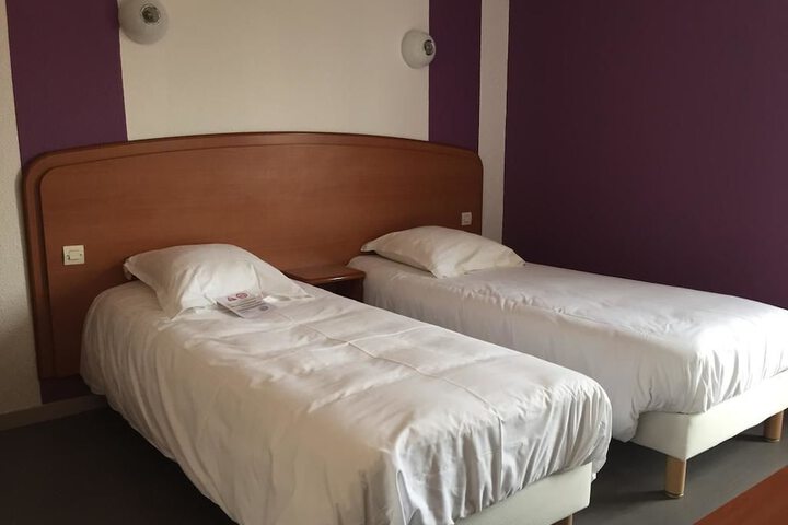 Room 17 of 39