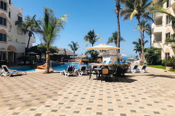 Pools & Facilities