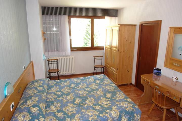 Room 17 of 46