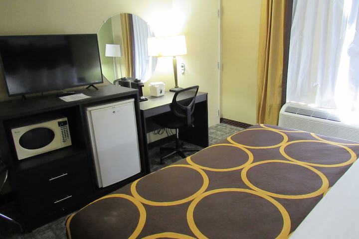 1 King Bed (15 of 20)