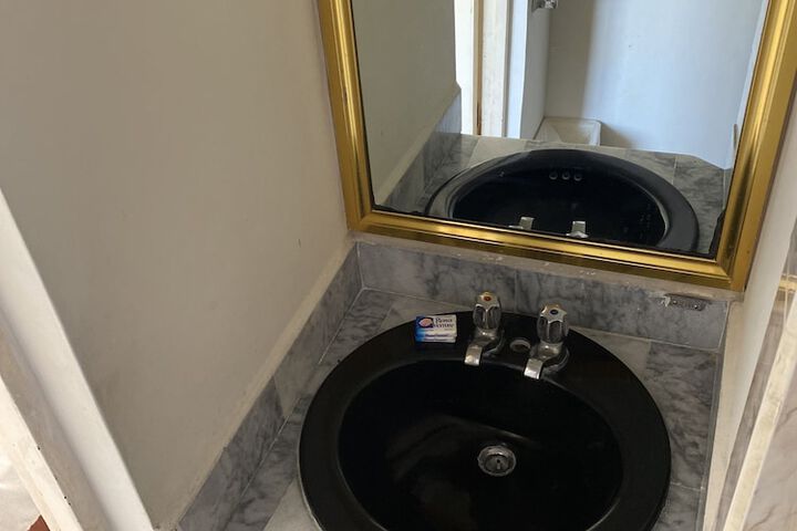 Room 15 of 21