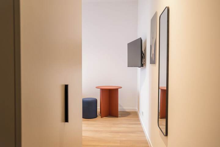 Room 9 of 60