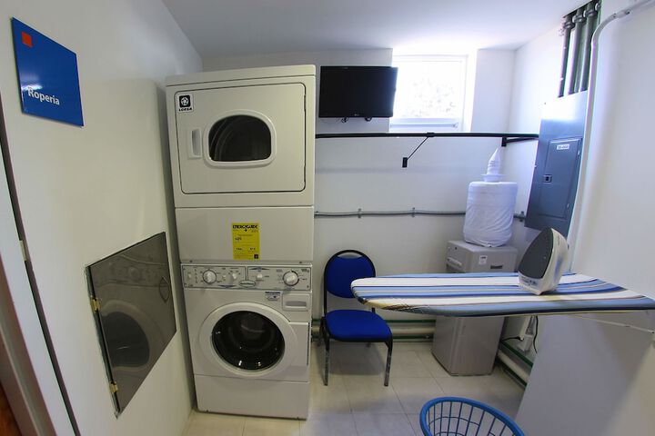 Room 17 of 35