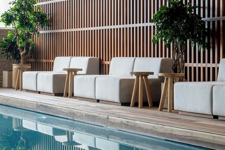 Pool 53 of 163