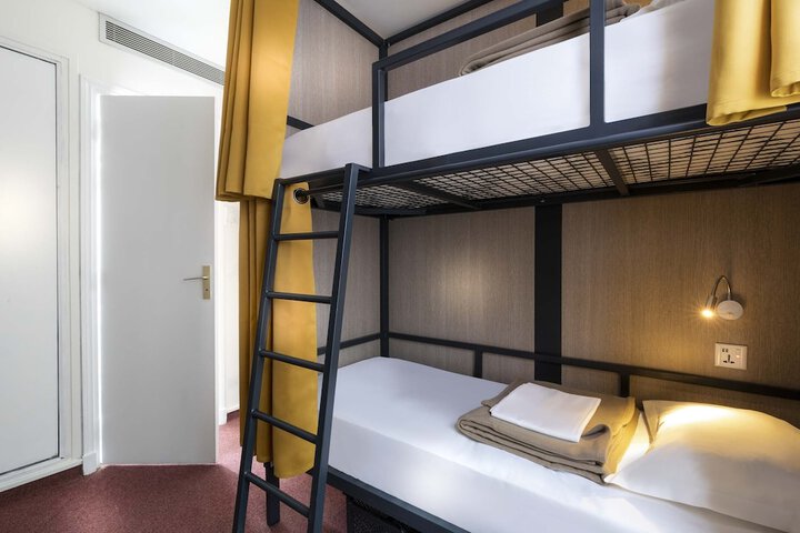 Room 4 of 26