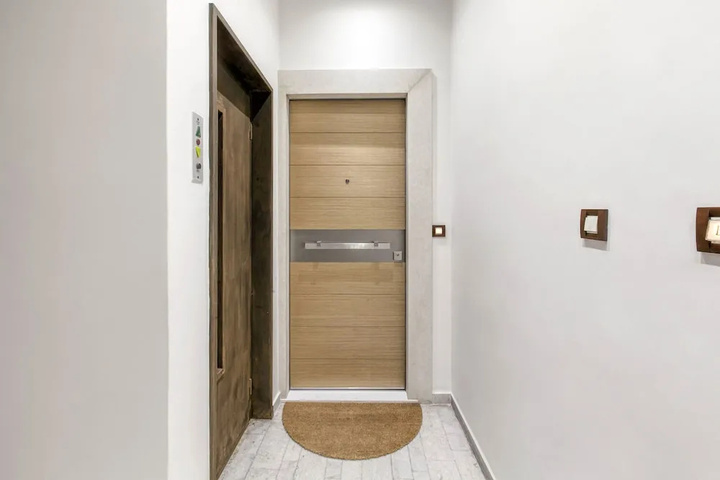 Room 11 of 13