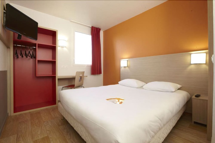 Room 21 of 45