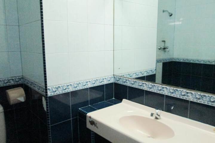 Room 20 of 38