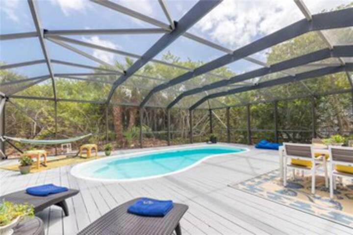 Pool 8 of 25