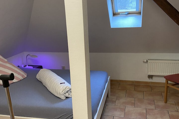 Room 11 of 101