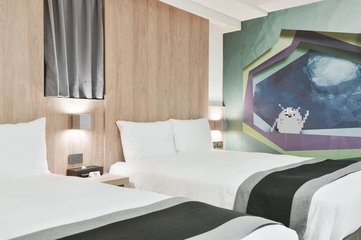 Room 15 of 18