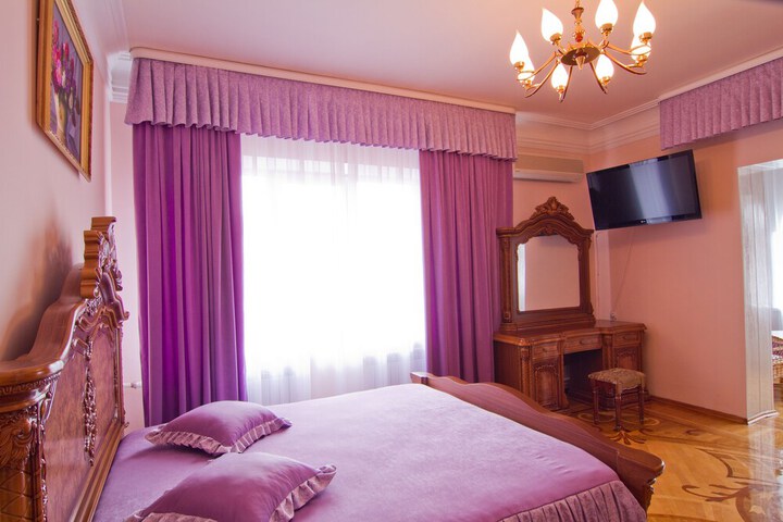 Room 18 of 29