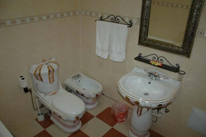 Room 13 of 21