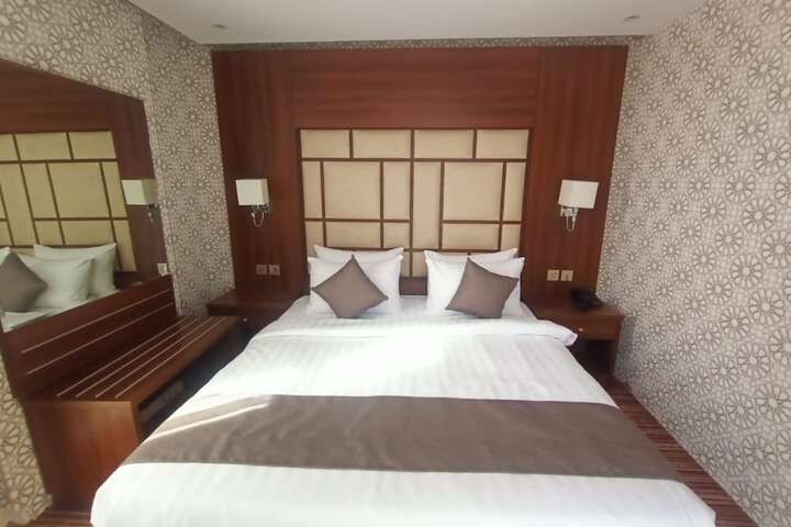 Room 30 of 61