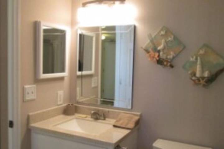 Room 6 of 24