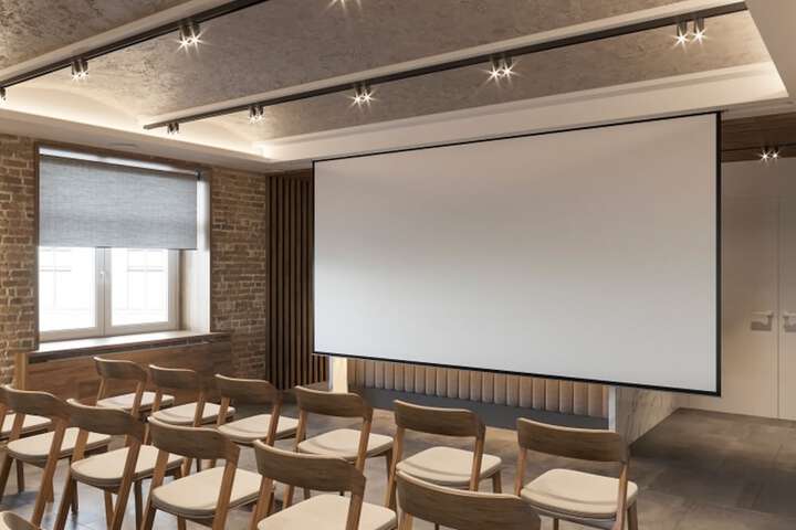 Business Center 34 of 37