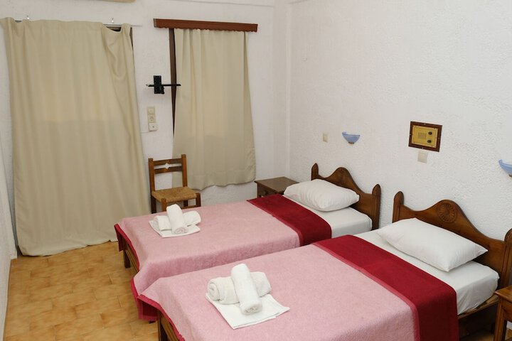 Room 3 of 18