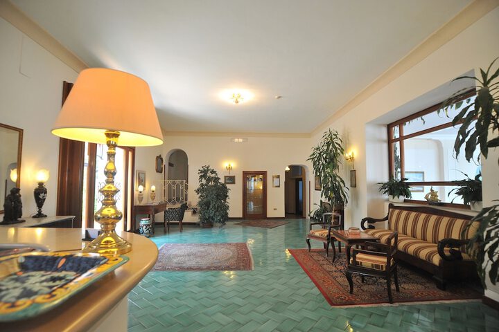 Hotel Interior 4 of 193