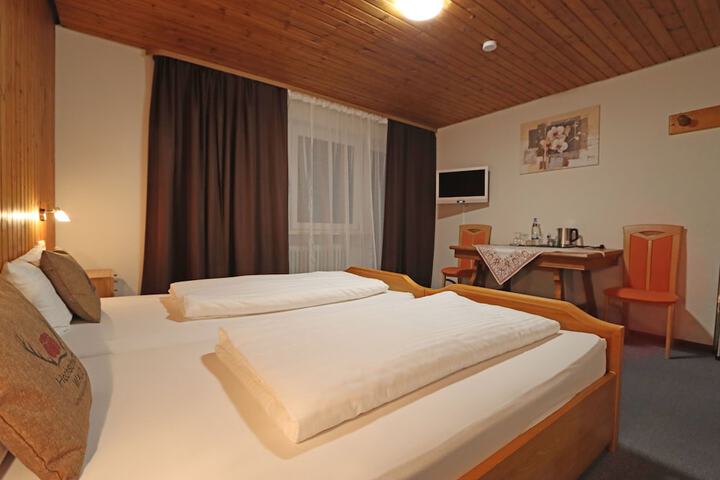 Room 30 of 121