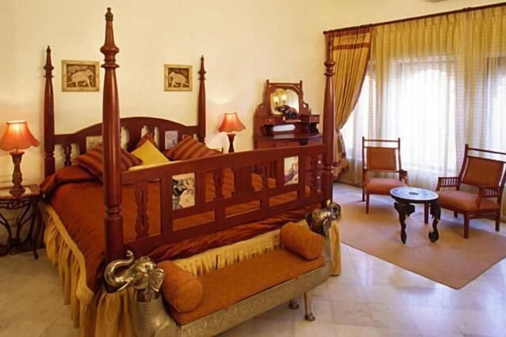 Room 9 of 29