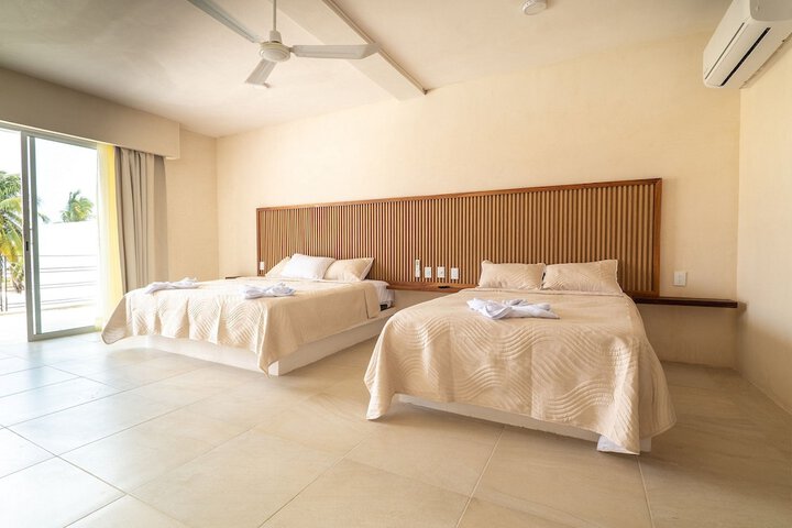 Room 10 of 90