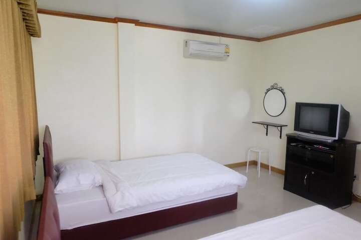 Room 2 of 20