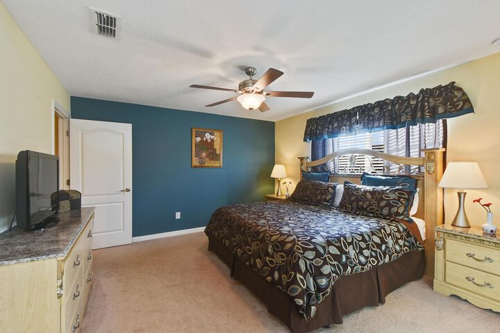 Room 3 of 32