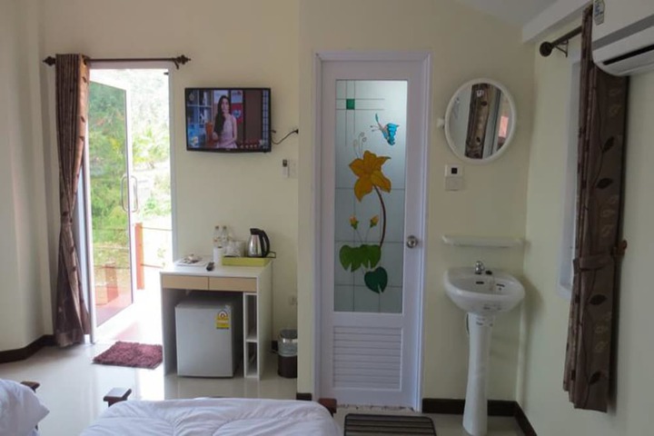 Room 10 of 45