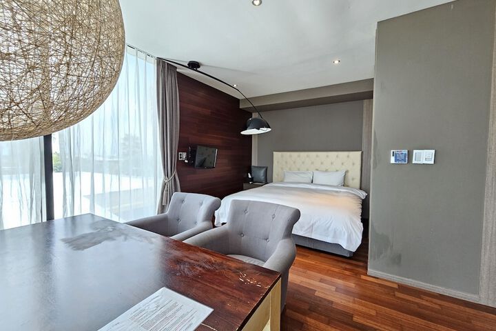Room 91 of 138