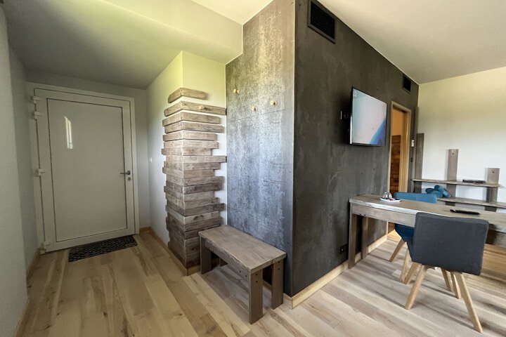 Room 43 of 97
